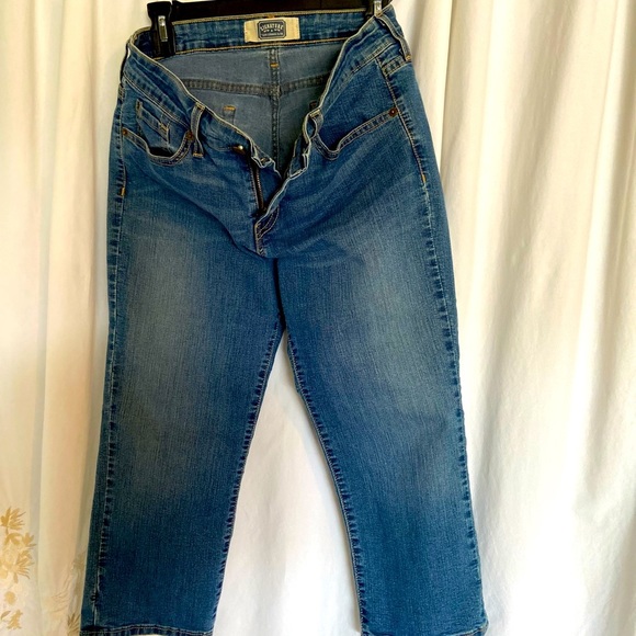 Levi's Denim - Levi Capri Jeans in New Condition Without Tags